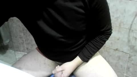 Snapshot of maty_212121 chatting on 12-14-24, 04:31 Mattias online show from 12-14-24, 04:31