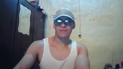 Snapshot of maurodirty chatting on 11-13-25, 08:02 Mauro online show from 11-13-25, 08:02