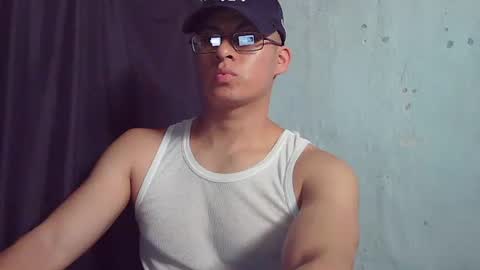 Snapshot of maurodirty chatting on 02-16-26, 10:17 Mauro online show from 02-16-26, 10:17