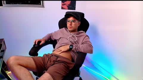 Snapshot of maverickdrift chatting on 12-18-25, 07:14 Maverick Drift online show from 12-18-25, 07:14