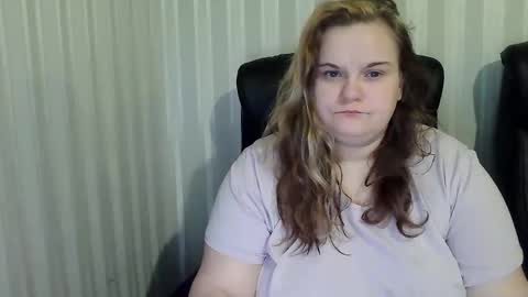 Snapshot of mavka2025 chatting on 12-14-25, 01:38 Mavka2025 online show from 12-14-25, 01:38