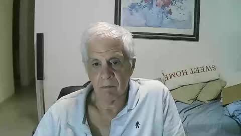 Snapshot of max_2017 chatting on 10-24-25, 04:31 max_2017 online show from 10-24-25, 04:31