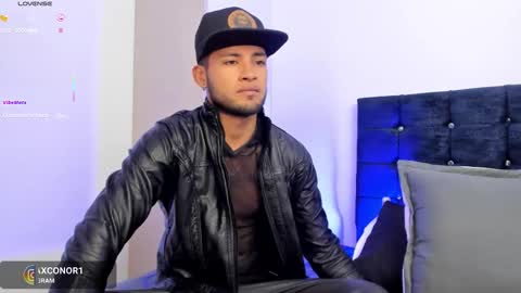 Snapshot of max_conor_ chatting on 10-23-25, 01:54 Max Conor online show from 10-23-25, 01:54