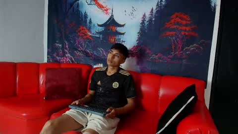 max_latin_ online show from 01-21-25, 11:35