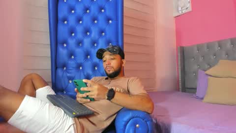 Snapshot of max_sexyhot26 chatting on 12-23-24, 04:01 max_sexyhot26 online show from 12-23-24, 04:01