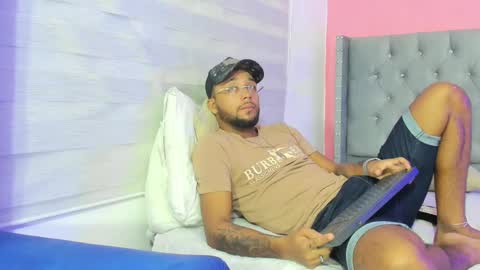 Snapshot of max_sexyhot26 chatting on 01-30-25, 02:38 max_sexyhot26 online show from 01-30-25, 02:38