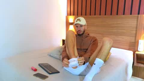 Max Taylor online show from 02-04-26, 06:25