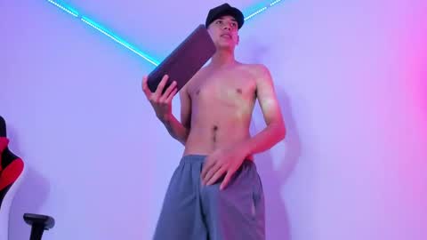 Max online show from 11-14-25, 06:39