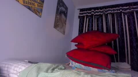 Max online show from 02-10-25, 01:33