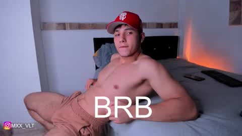 Snapshot of max_valiant1 chatting on 10-27-25, 09:24 max_valiant1 online show from 10-27-25, 09:24