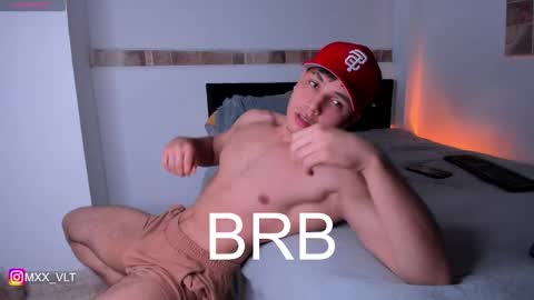 Snapshot of max_valiant1 chatting on 10-28-25, 08:51 max_valiant1 online show from 10-28-25, 08:51