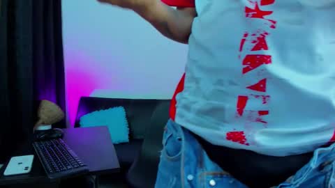 MAX     online show from 02-06-26, 07:34