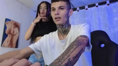 Snapshot of maxandalyn_ chatting on 01-06-25, 08:18 Max Dalyn online show from 01-06-25, 08:18