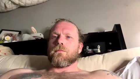 Snapshot of maxaux chatting on 04-08-26, 05:13 Max online show from 04-08-26, 05:13