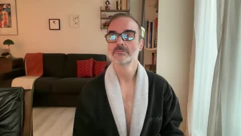 Max Mikado online show from 01-18-25, 03:27