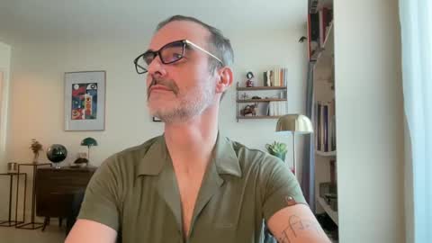 Max Mikado online show from 02-03-25, 01:40