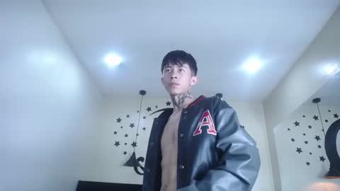 MaxDominant  online show from 09-24-25, 02:59