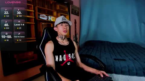 MaxDominant  online show from 09-28-25, 03:01