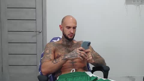 Snapshot of maxi_foxxx chatting on 10-10-25, 06:34 Maximus Fox online show from 10-10-25, 06:34