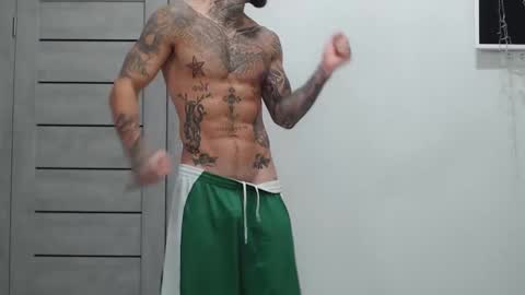 Snapshot of maxi_foxxx chatting on 11-07-25, 07:30 Maximus Fox online show from 11-07-25, 07:30