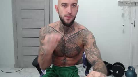 Snapshot of maxi_foxxx chatting on 11-16-25, 06:52 Maximus Fox online show from 11-16-25, 06:52