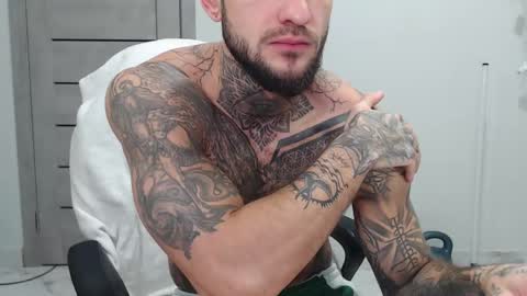 Snapshot of maxi_foxxx chatting on 11-20-25, 05:07 Maximus Fox online show from 11-20-25, 05:07