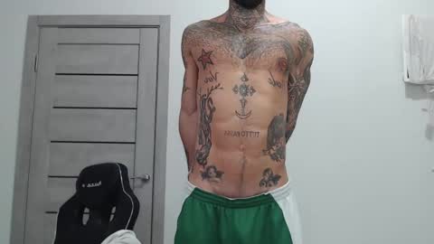 Snapshot of maxi_foxxx chatting on 11-23-25, 07:08 Maximus Fox online show from 11-23-25, 07:08