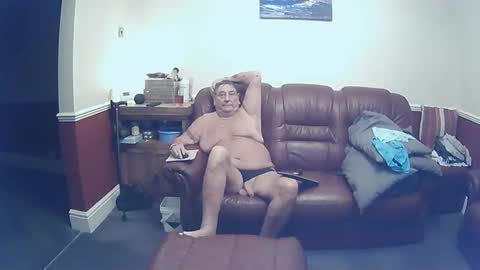 Snapshot of maxi_johnes chatting on 11-01-25, 10:56 MAX online show from 11-01-25, 10:56