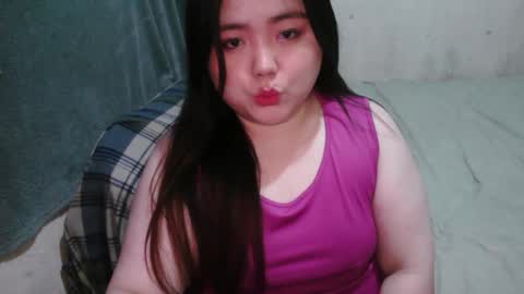 Snapshot of maxie_cat chatting on 10-25-25, 01:51 Maxie online show from 10-25-25, 01:51
