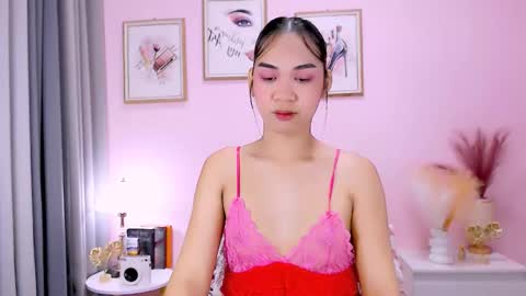 Snapshot of maxie_greyson chatting on 02-12-25, 02:14 maxie greyson online show from 02-12-25, 02:14