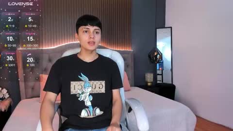 Snapshot of maxii18_ chatting on 11-12-25, 07:03 -- -- online show from 11-12-25, 07:03