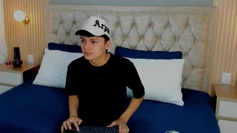 --  -- online show from 01-11-26, 02:49