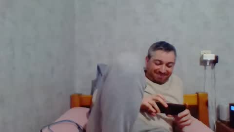 Maxime online show from 12-17-24, 07:59