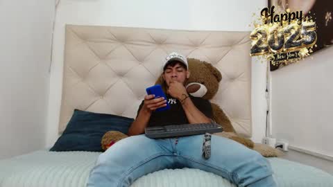 Maximiliano Herrera online show from 12-27-24, 06:53