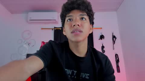 Snapshot of maximiliano_khalil chatting on 12-03-25, 07:12 Maximiliano online show from 12-03-25, 07:12