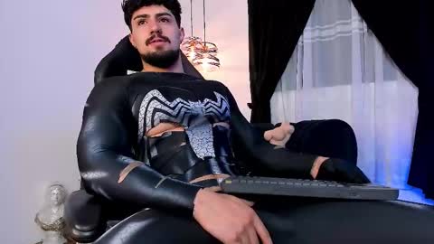 Maximo online show from 10-20-25, 07:20