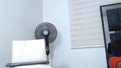 Snapshot of maximo_sebastian chatting on 12-02-24, 03:58 Maximo Sebastian online show from 12-02-24, 03:58