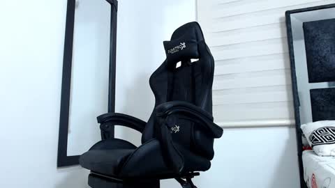 Snapshot of maximo_sebastian chatting on 01-26-25, 04:09 Maximo Sebastian online show from 01-26-25, 04:09