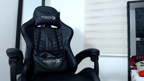 Snapshot of maximo_sebastian chatting on 02-03-25, 06:34 Maximo Sebastian online show from 02-03-25, 06:34