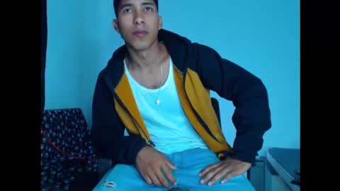 Maximo Aron Vega online show from 12-14-24, 01:38