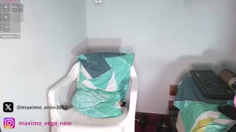 Snapshot of maximo_vega_new chatting on 11-10-25, 11:15 Maximo Aron Vega online show from 11-10-25, 11:15