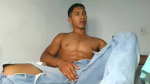 Snapshot of maximo_vega_new chatting on 11-27-25, 09:17 Maximo Aron Vega online show from 11-27-25, 09:17