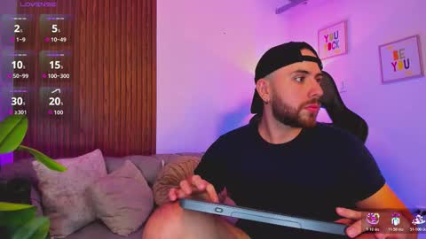 Snapshot of maximo_wolf1 chatting on 02-04-26, 09:09 Maximo Wolf online show from 02-04-26, 09:09