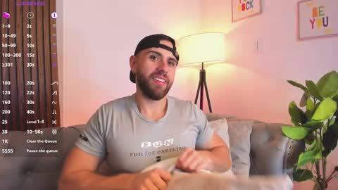 Snapshot of maximo_wolf1 chatting on 02-17-26, 08:04 Maximo Wolf online show from 02-17-26, 08:04