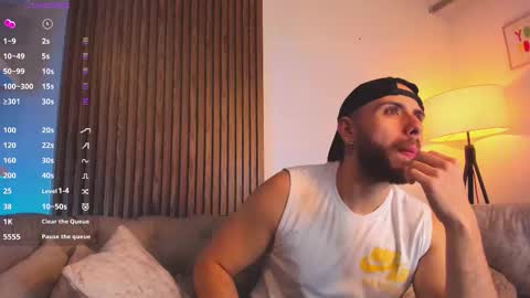 Snapshot of maximo_wolf1 chatting on 02-20-26, 06:26 Maximo Wolf online show from 02-20-26, 06:26