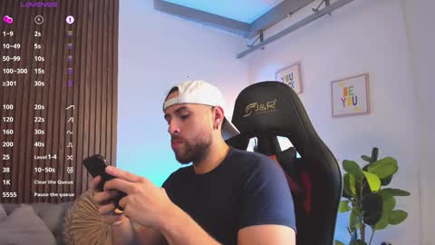 Snapshot of maximo_wolf1 chatting on 02-21-26, 07:59 Maximo Wolf online show from 02-21-26, 07:59