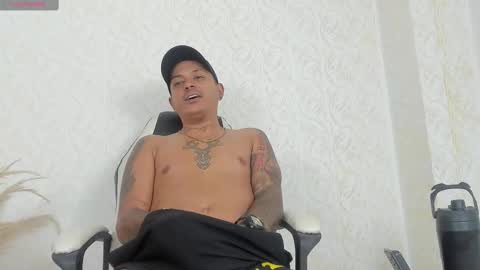 maximohall online show from 09-19-25, 04:29