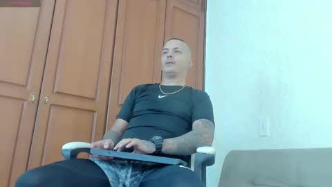 maximohall online show from 09-27-25, 11:37