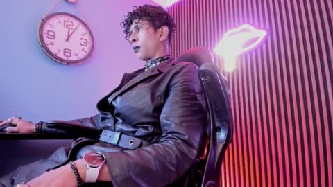 Snapshot of maximoking26 chatting on 02-19-26, 04:19 MAXIMO online show from 02-19-26, 04:19