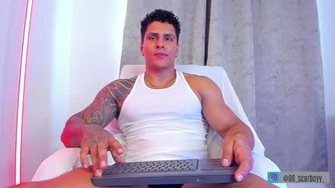 Snapshot of maximoscott_ chatting on 02-03-25, 02:13 Maximoscott online show from 02-03-25, 02:13